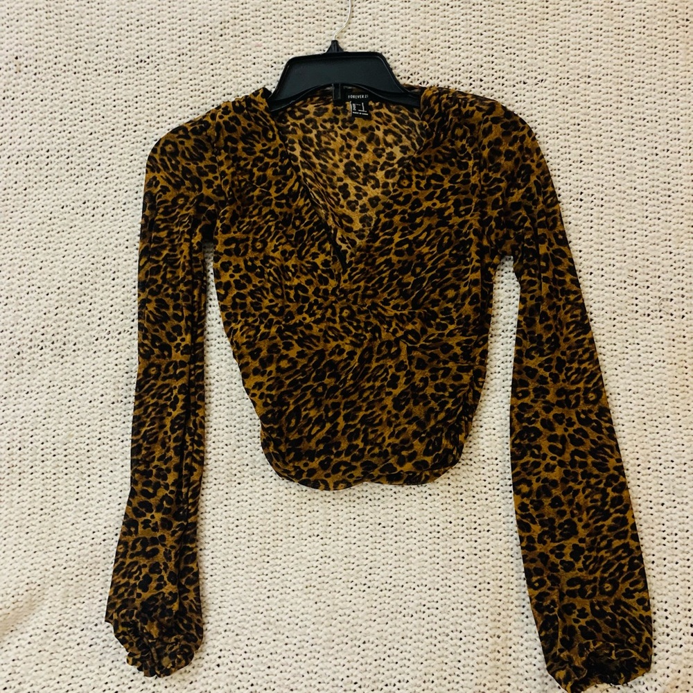CROP TOP CHEET PRINT SHIRT